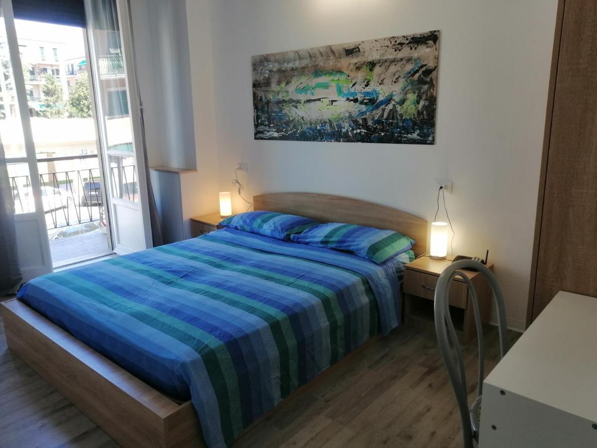 Albergo Blue Fish Albisola Superiore Exterior foto